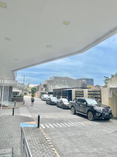 The MIDPOINT Residences 2 bedroom for couple or family condo near Ayala Center Cebu and SM City Cebu