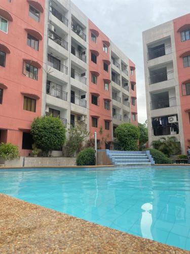 Airport Budget Friendly Condo