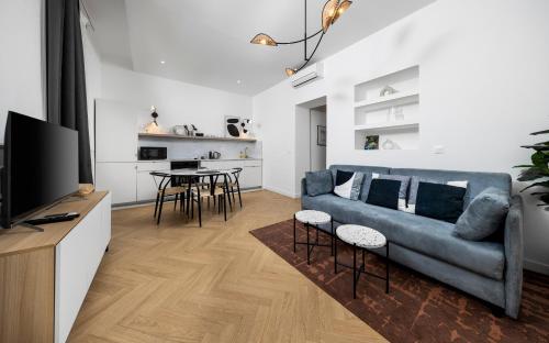 Newly Renovated Apartment with Balcony, AC, Fiber internet