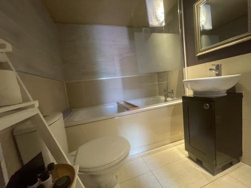 The Kings Head Hotel - Inn