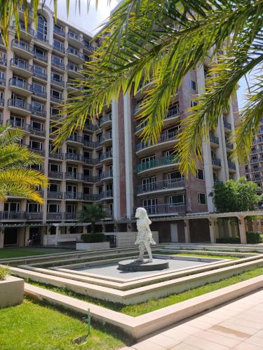 Near Moa Facing pool view WP1603 Monarch Parksuites