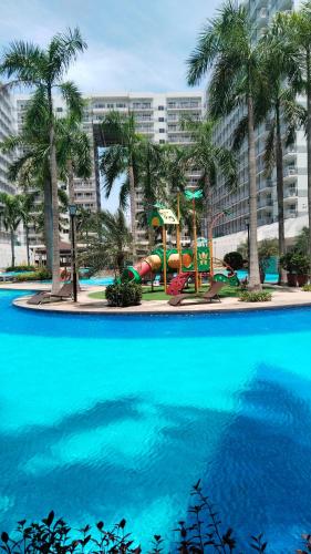 Nydzstaycation