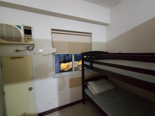 Fully Furnished 1 Bedroom Condo Unit