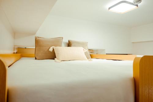 Casa Solaeice Fully Furnished 1BR with Balcony - Sleeps 4 in Casa Mira Mandaue