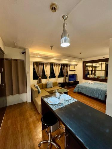 WestParc Cedar Comfort & Convenience in Alabang