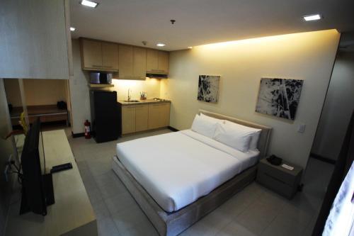 BSA Twin Towers Condotel