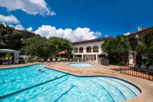 Montebello Villa Hotel