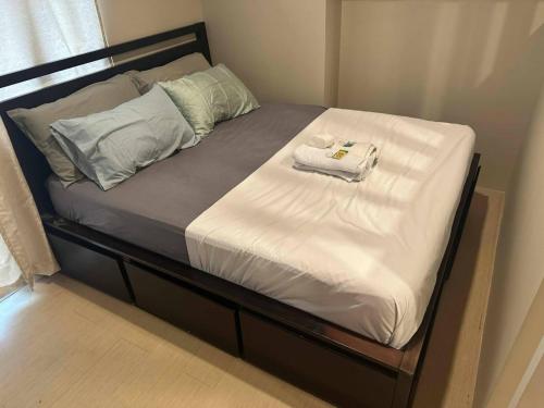 Condo Unit with Balcony Avida IT Park