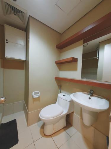 Condo Unit with Balcony Avida IT Park