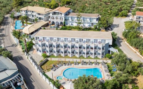 Callinica Hotel & Apartments
