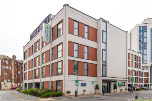 Holiday Inn Express Exeter City Centre