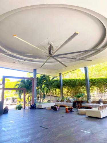 Pinnacle Resort & Villas