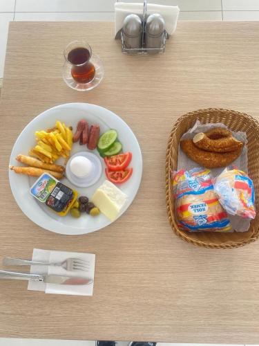 Cinas Hotel