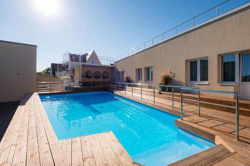 Hotel Vesiroos