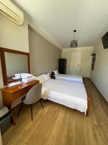 Paradosi Rooms & Apartments