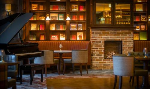 Clifden Station House