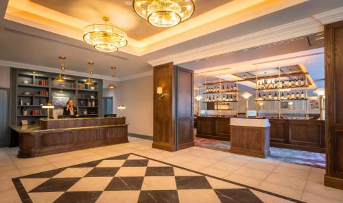 Clifden Station House