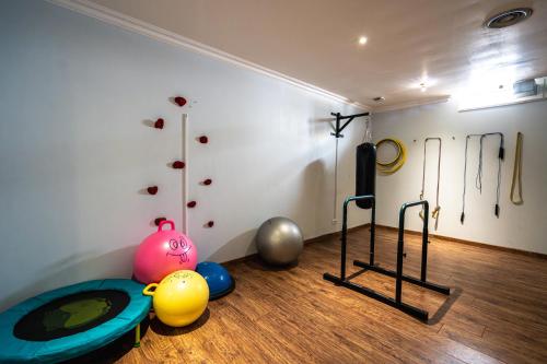 HENRI'S APARTMENTS - Pateo de Santo António