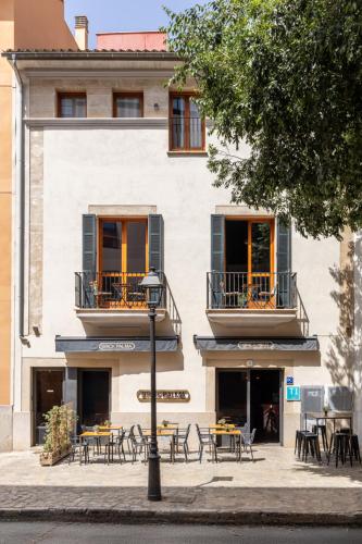 Brick Hotel