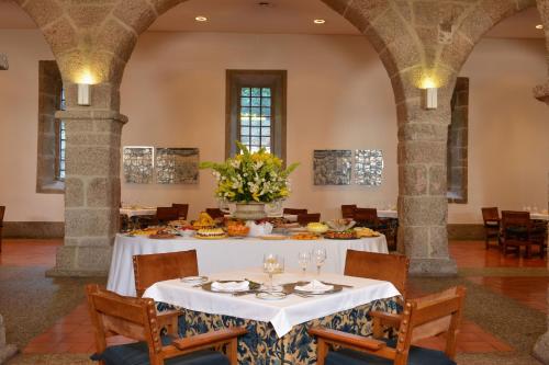 Pousada Mosteiro Guimarães, Monument Hotel & SLH