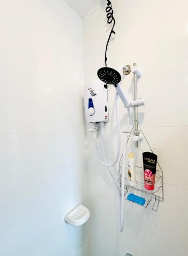 Feel at Home Gateway H&C Shower Netflix 100mbps