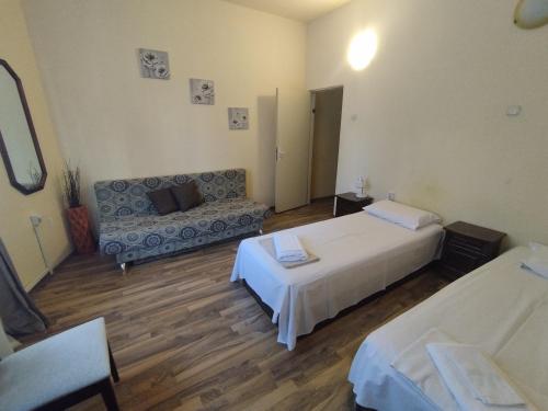 The English Guest House