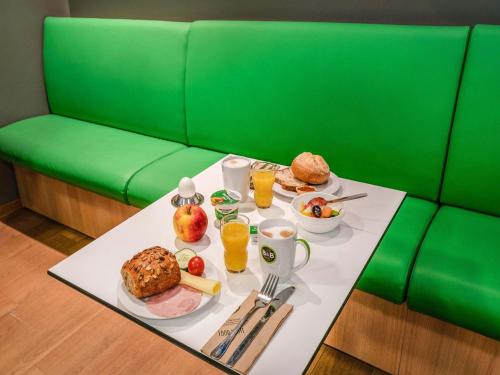 B&B HOTEL Freiburg-Süd