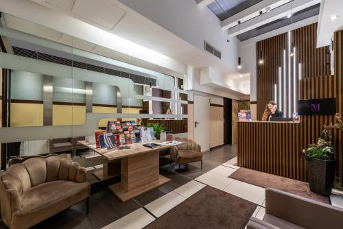 Promenade City Hotel