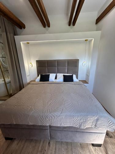 Hotel 14 Dveri