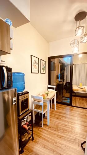 BristleRidge Near JohnHay Fast Wi-Fi Balcony