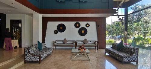 Dancenter Luxury Retreat Angeles City Pampanga Formerly Hevea Resort