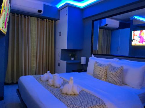 TLT Condotl E-208 -Near Airport at Kiener Hills Condominium