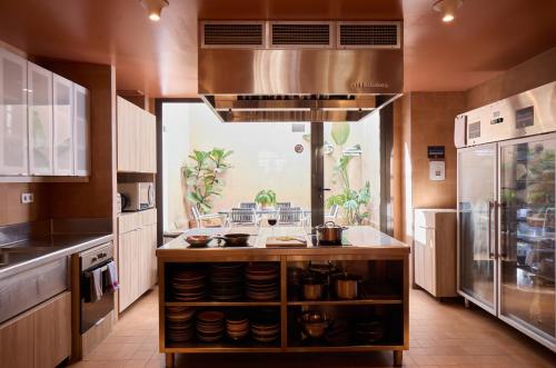 Latroupe Poblenou Beach