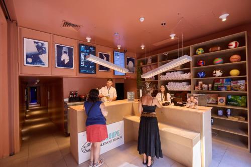 Latroupe Poblenou Beach