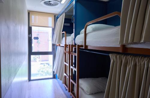 Latroupe Poblenou Beach