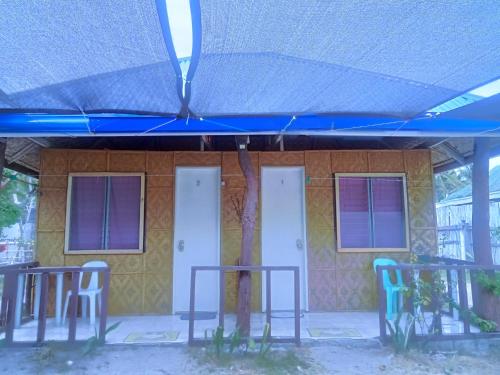 Enas cottages in Pamilacan IsLand