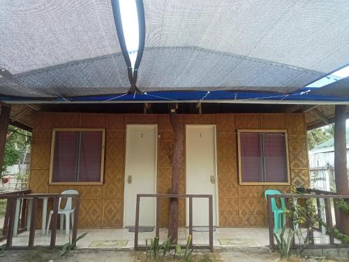 Enas cottages in Pamilacan IsLand
