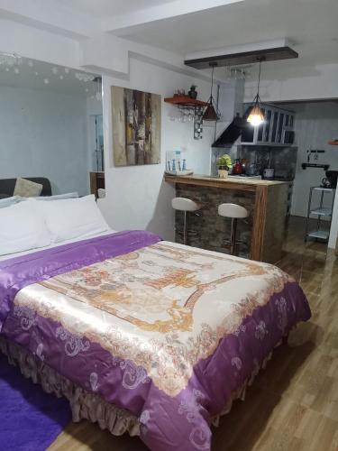 Huge room with kitchen