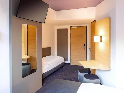 B&B HOTEL Wuppertal-City