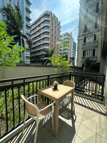 The Chic Studio at 150 Near NAIA Terminal 3