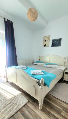 Happy Holiday Apartments