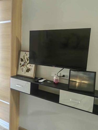 Brand New!! City lights Studio at Congressional Towne Center Tower 2!