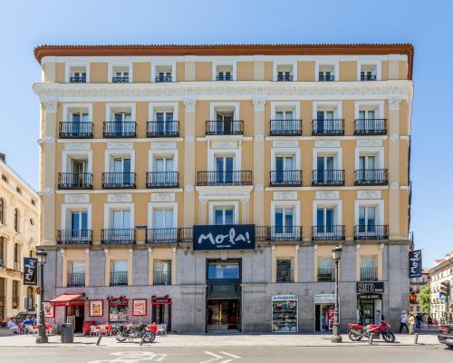 Mola! Hostel