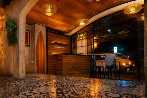 White Banana Manila - New