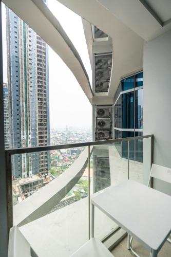 Parksuites Stylish 1Br Balcony near Uptown Mall