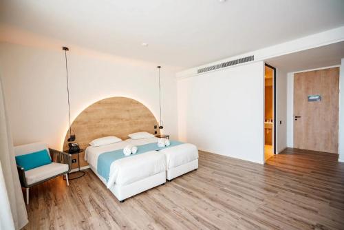 Flamingo Paradise Beach Hotel