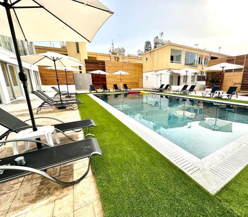 Sun Plaza Suites - Adults Only