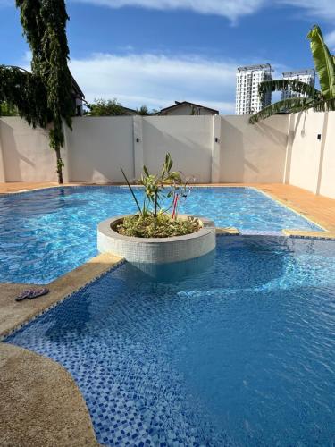 Raph Staycation near Mactan Newtown