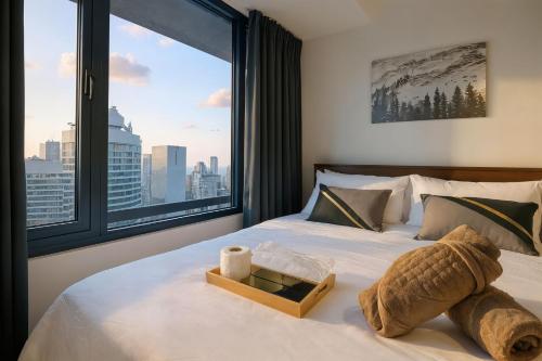 Makati CBD Condo 1BR with Skyline View