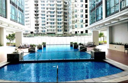 Uptown Mall Linked 1BR 2 Beds Best Value BGC